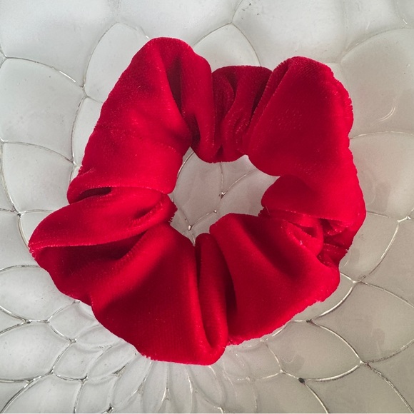 Lita Kinsey “Glow In The Dark” Scrunchie Trio Pack - Picture 4 of 5